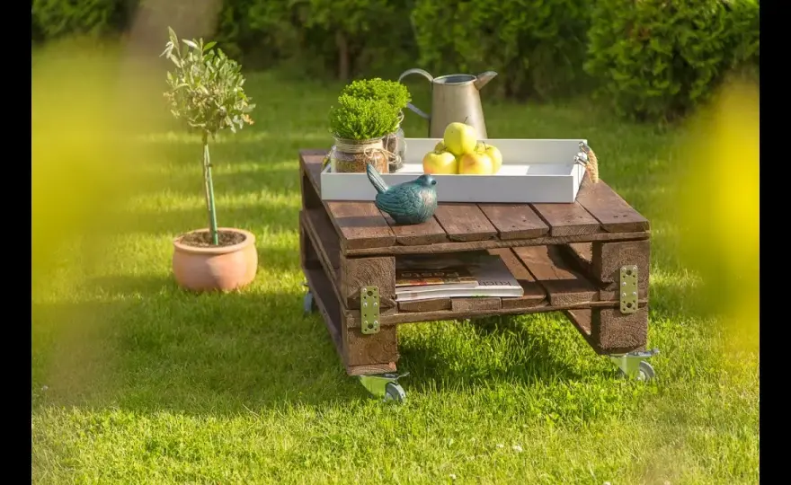 Stolik ogrodowy DIY: Zrób to sam krok po kroku i oszczędź!
