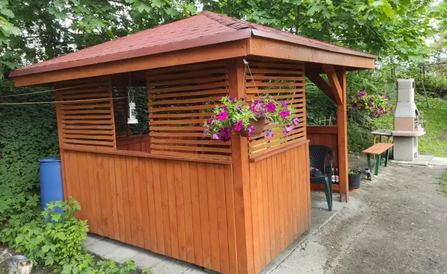 Altana ogrodowa: Jak zrobić krok po kroku? Kompletny poradnik DIY